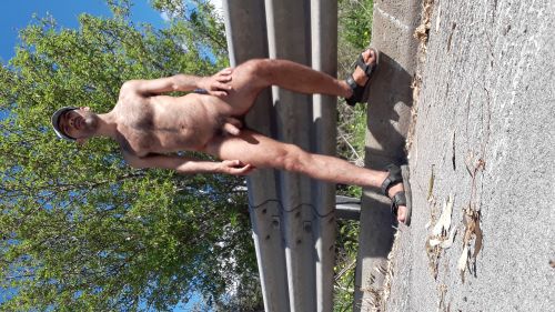 Geroshirtless