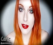Regardez cette salope rousse
