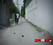 Poursuite de police se termine avec un criminel attrapé