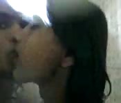 Una doccia indiana piena di passione