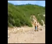 Gangbang d'une brunette 2