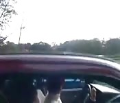 Deutsches Luder im Auto gefickt