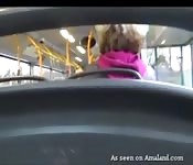 Fellation dans une voiture