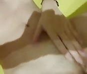 Teen macht es sich selbst