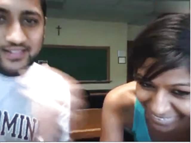 Amateur Indian Couple - Amateur Indian couple get on webcam - BUBBAPORN.COM