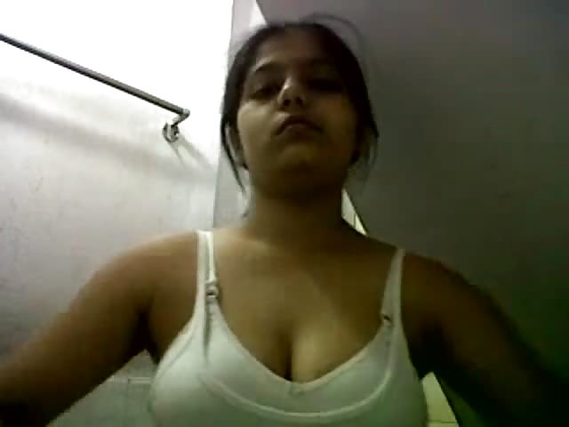 Indian girl showing her beautiful boobs